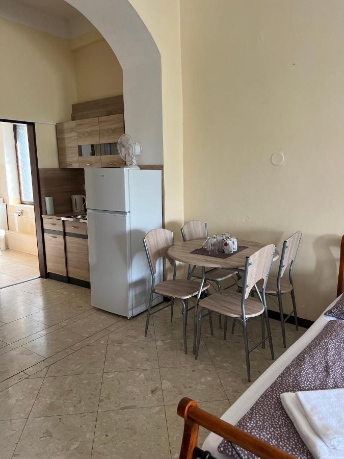 Hotel Maxim Frydek-Mistek Ngoại thất bức ảnh