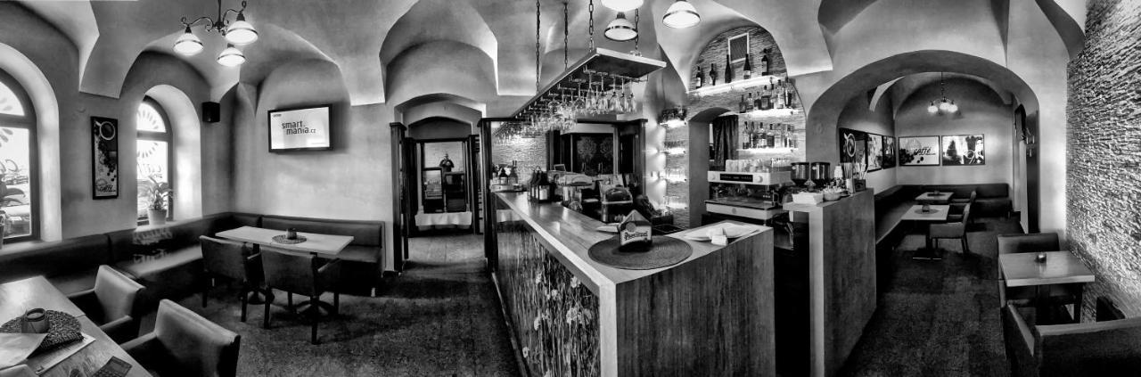 Hotel Maxim Frydek-Mistek Ngoại thất bức ảnh
