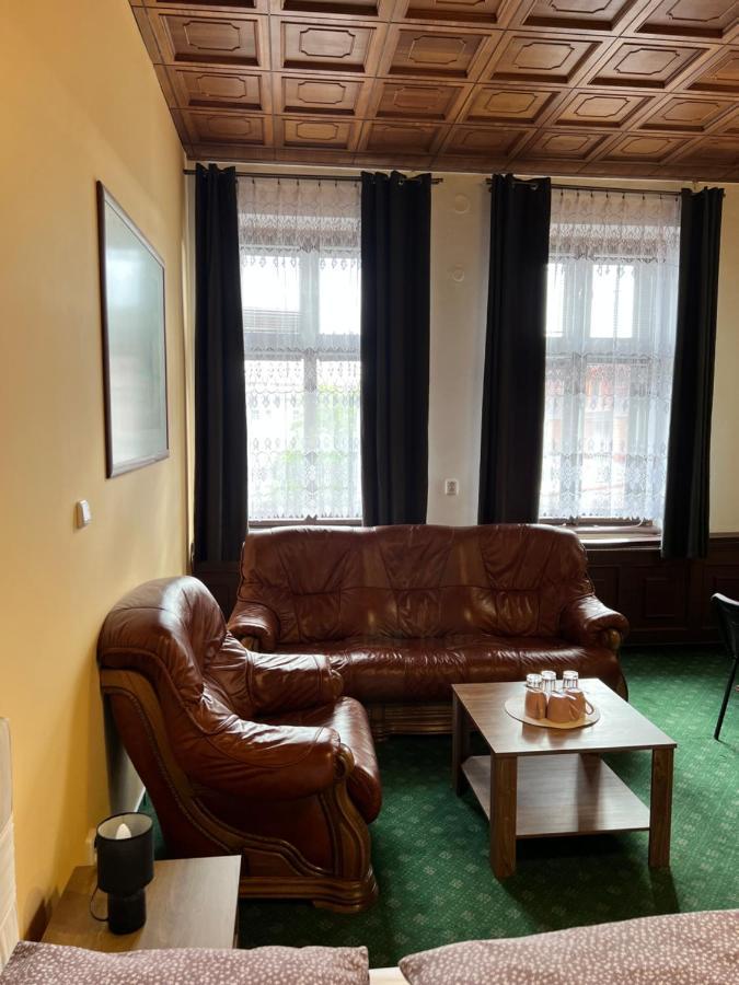 Hotel Maxim Frydek-Mistek Ngoại thất bức ảnh
