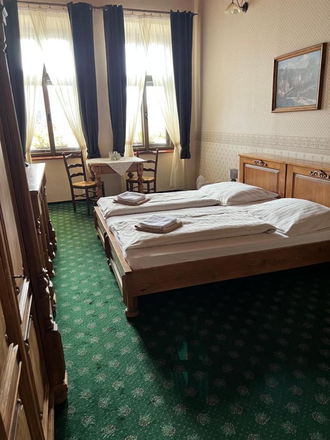 Hotel Maxim Frydek-Mistek Ngoại thất bức ảnh