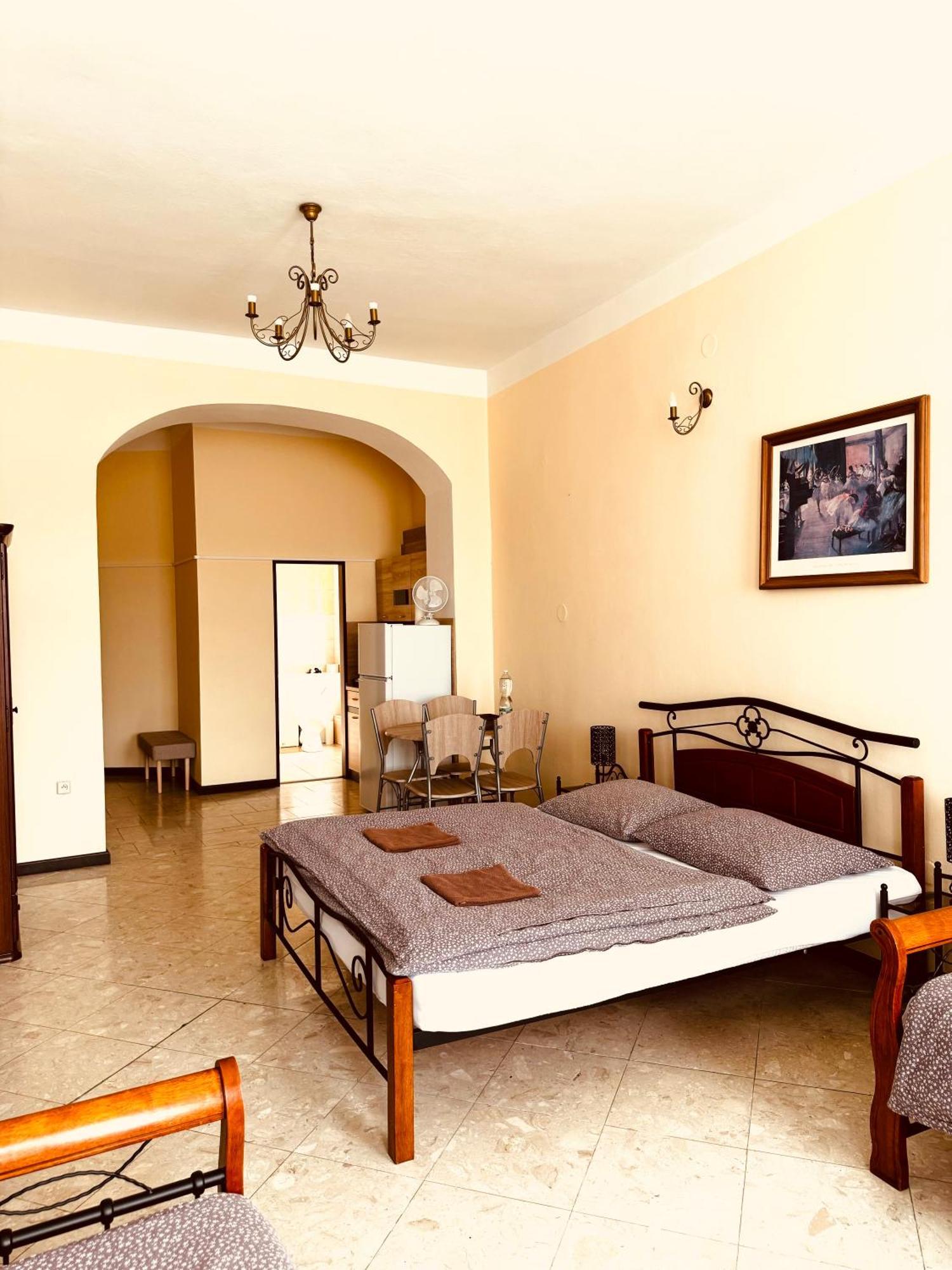 Hotel Maxim Frydek-Mistek Ngoại thất bức ảnh